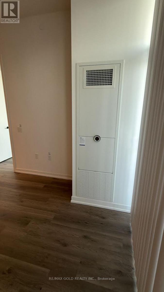 4903 - 8 Interchange Way, Vaughan, Ontario  L4K 4M3 - Photo 2 - N12641970