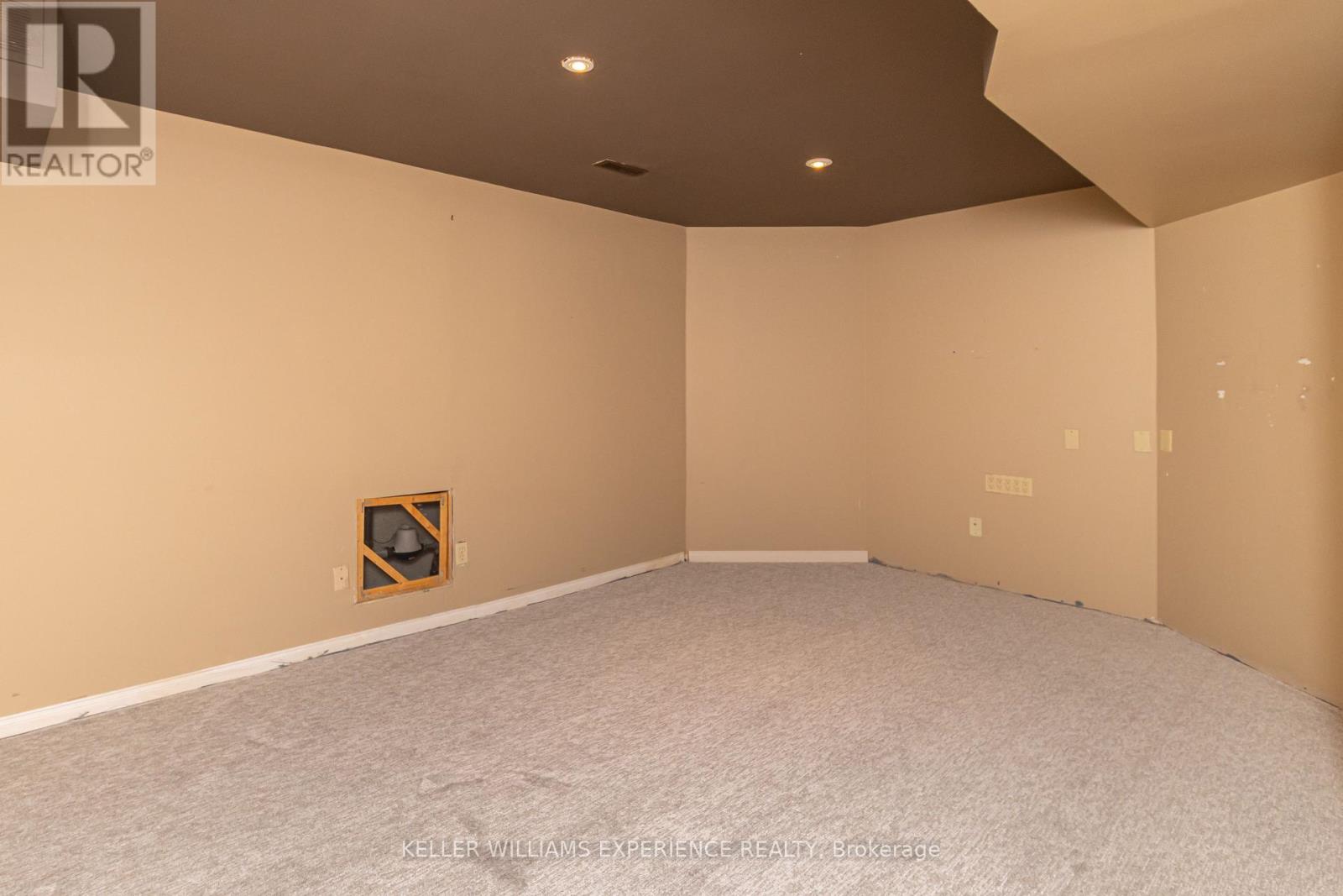 1053 Westmount Avenue, Innisfil, Ontario  L9S 1W7 - Photo 16 - N12646344