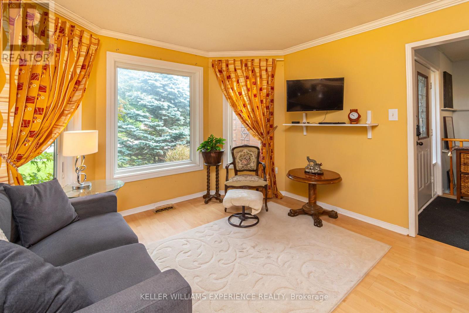 1053 Westmount Avenue, Innisfil, Ontario  L9S 1W7 - Photo 2 - N12646344