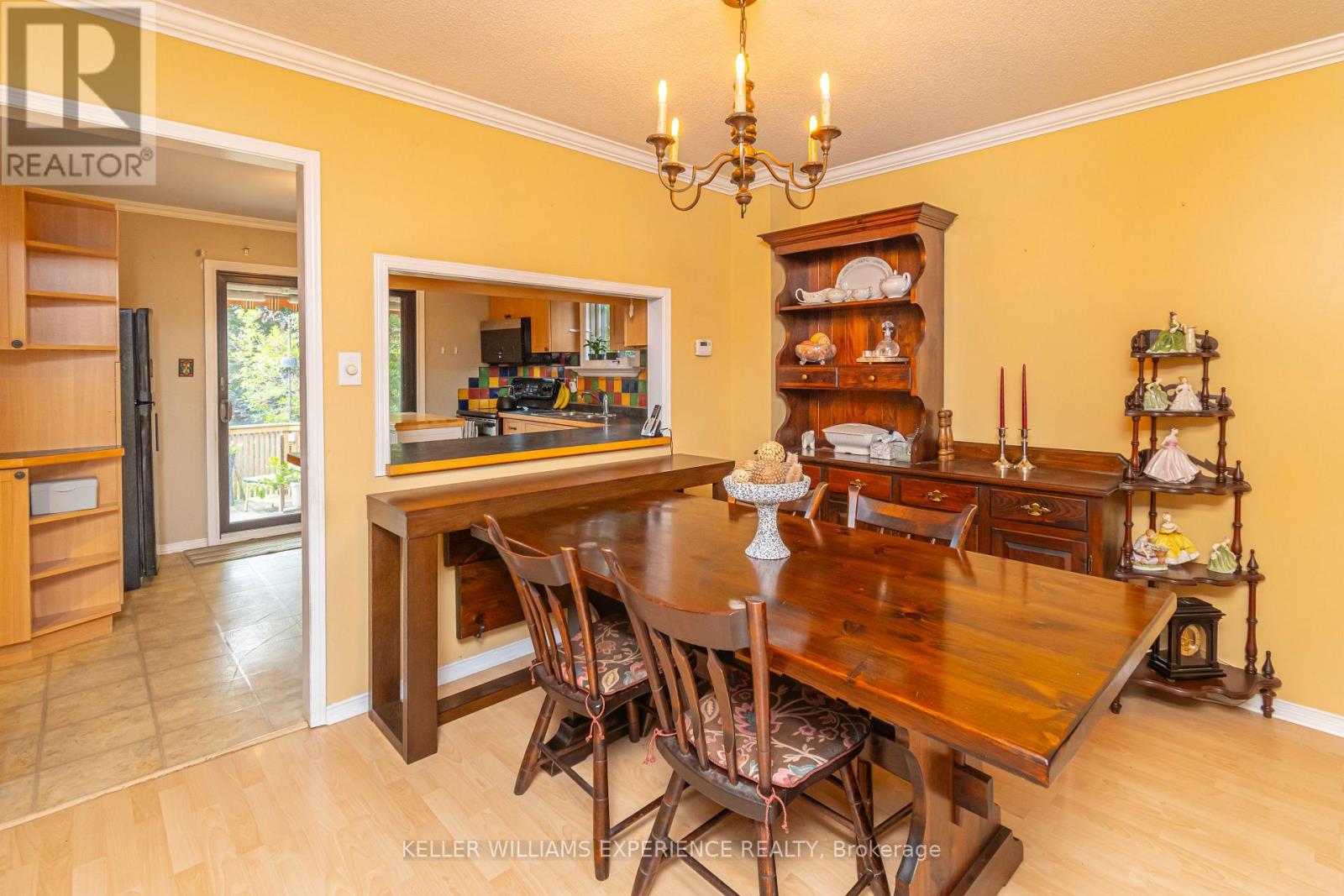 1053 Westmount Avenue, Innisfil, Ontario  L9S 1W7 - Photo 4 - N12646344