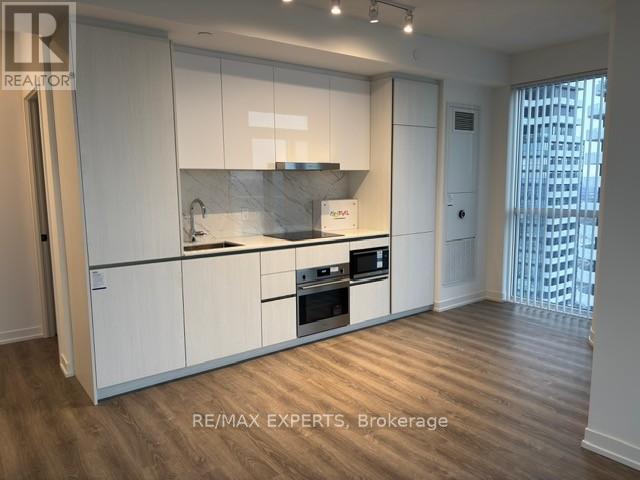 4902 - 8 INTERCHANGE WAY, Vaughan, Ontario