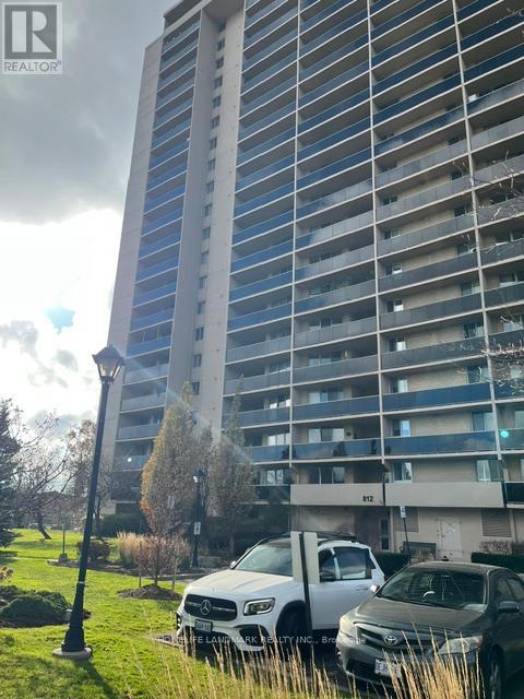 1409 - 812 Burnhamthorpe Road, Toronto, Ontario  M9C 4W1 - Photo 3 - W12646352