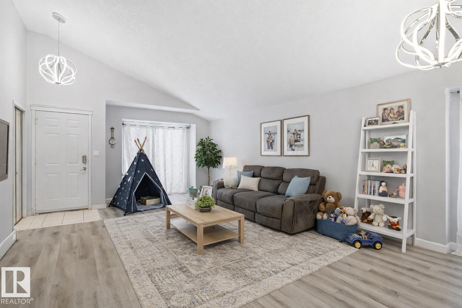 3623 24 Av Nw, Edmonton, Alberta  T6L 4V5 - Photo 11 - E4468229