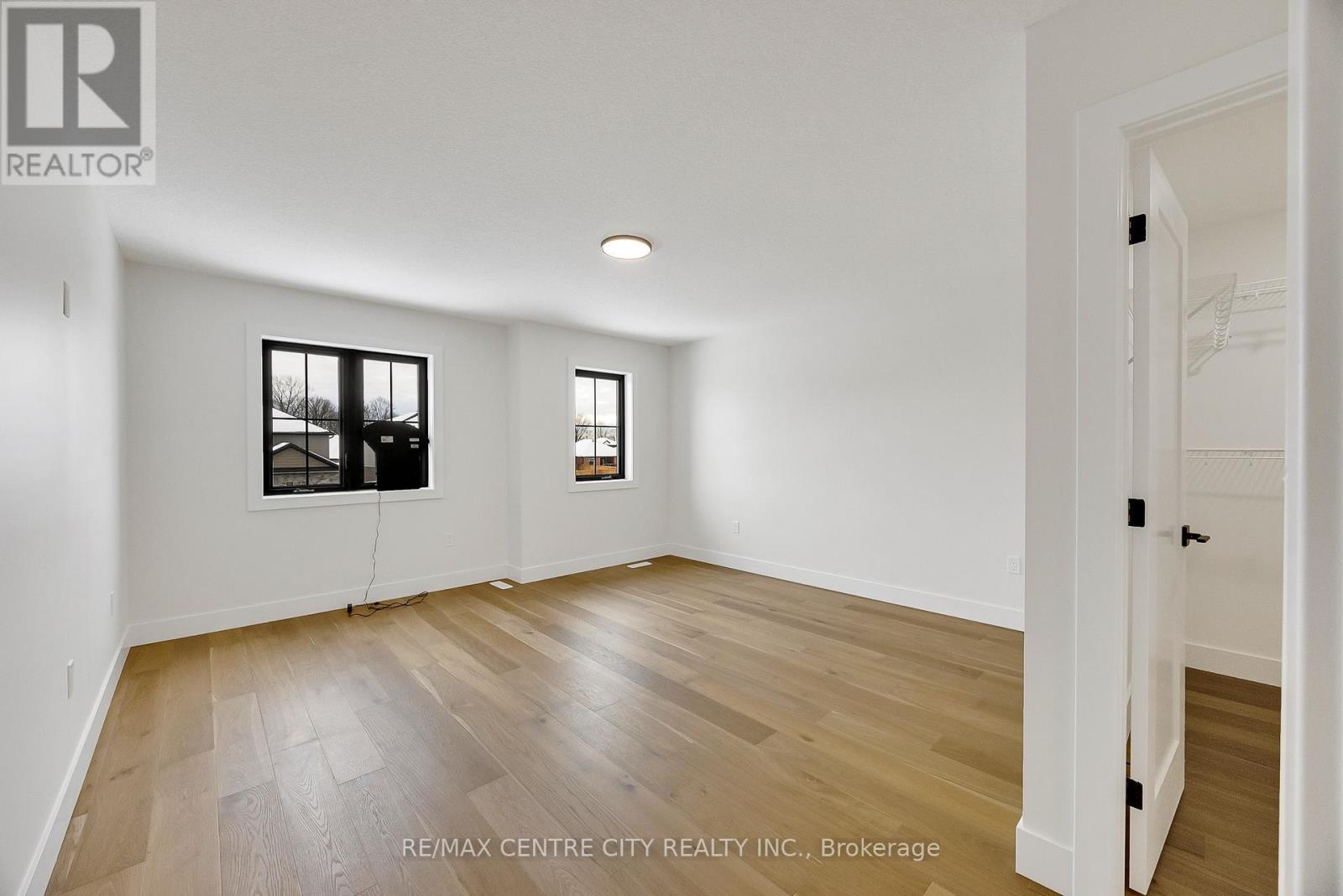 179 Foxborough Place, Thames Centre, Ontario  N0M 2P0 - Photo 26 - X12646406