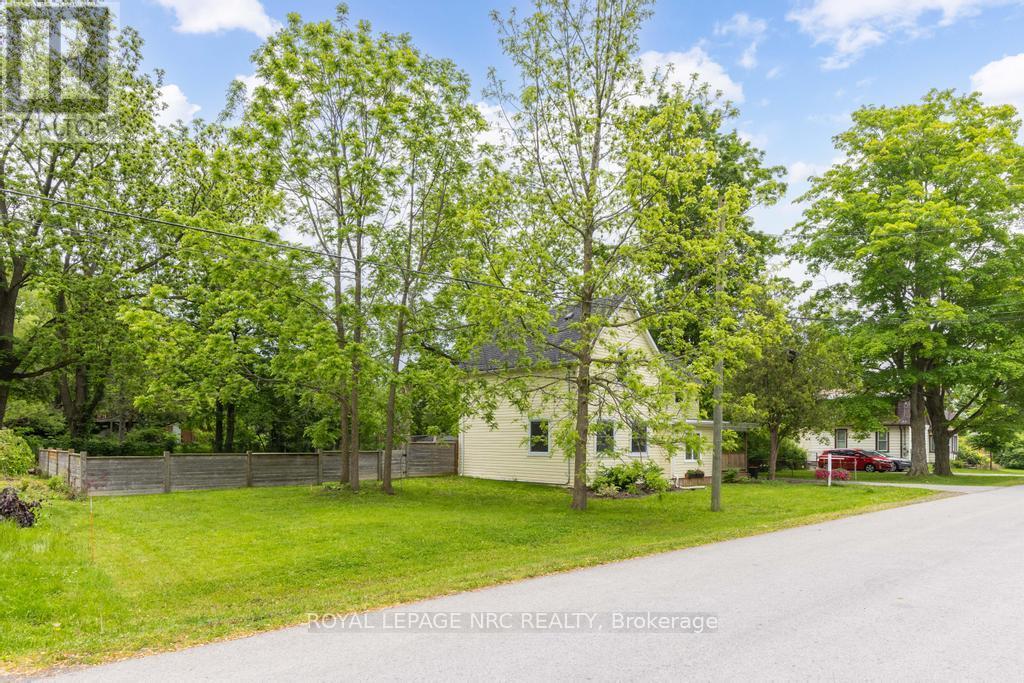 474 North Mill Street, Fort Erie, Ontario  L0S 1N0 - Photo 6 - X12439814