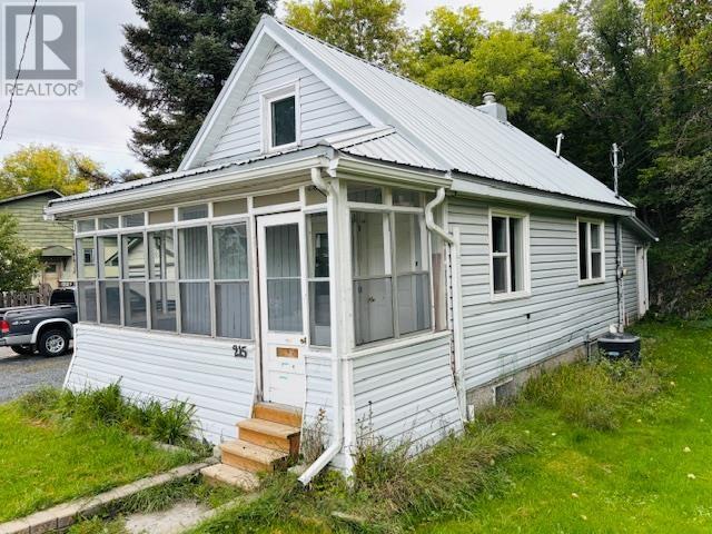 215 Matheson St N, Kenora, Ontario  P9N 3G5 - Photo 8 - TB252863