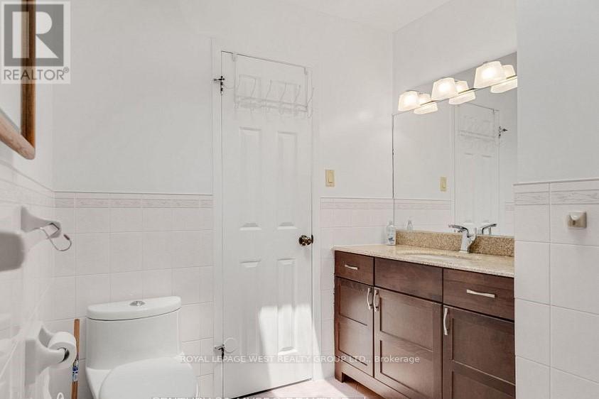 Upper - 1294 Forest Hill, Oakville, Ontario  L6H 2S4 - Photo 12 - W12608830