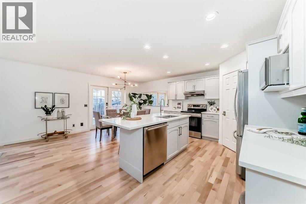 117 Chapalina Close Se, Calgary, Alberta  T2X 3W4 - Photo 6 - A2272067