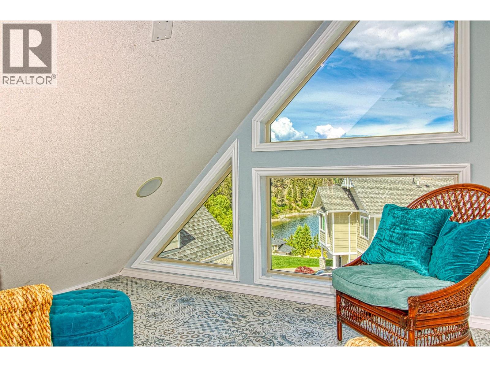 7001 Barcelona Drive Unit# 33, Kelowna, British Columbia  V1Z 3R8 - Photo 31 - 10371463