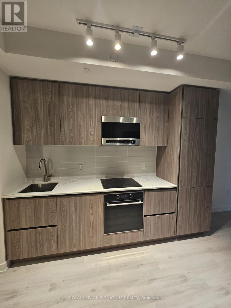 1904s - 110 Broadway Avenue, Toronto, Ontario  M4P 1V7 - Photo 3 - C12646468