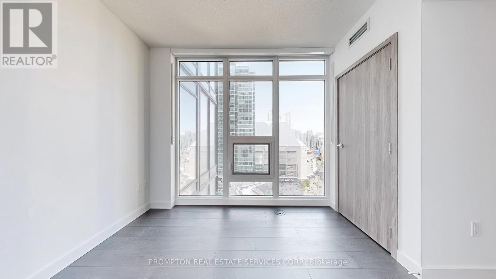 1608 - 3 Concord Cityplace Way, Toronto, Ontario  M5V 0X4 - Photo 24 - C12646480