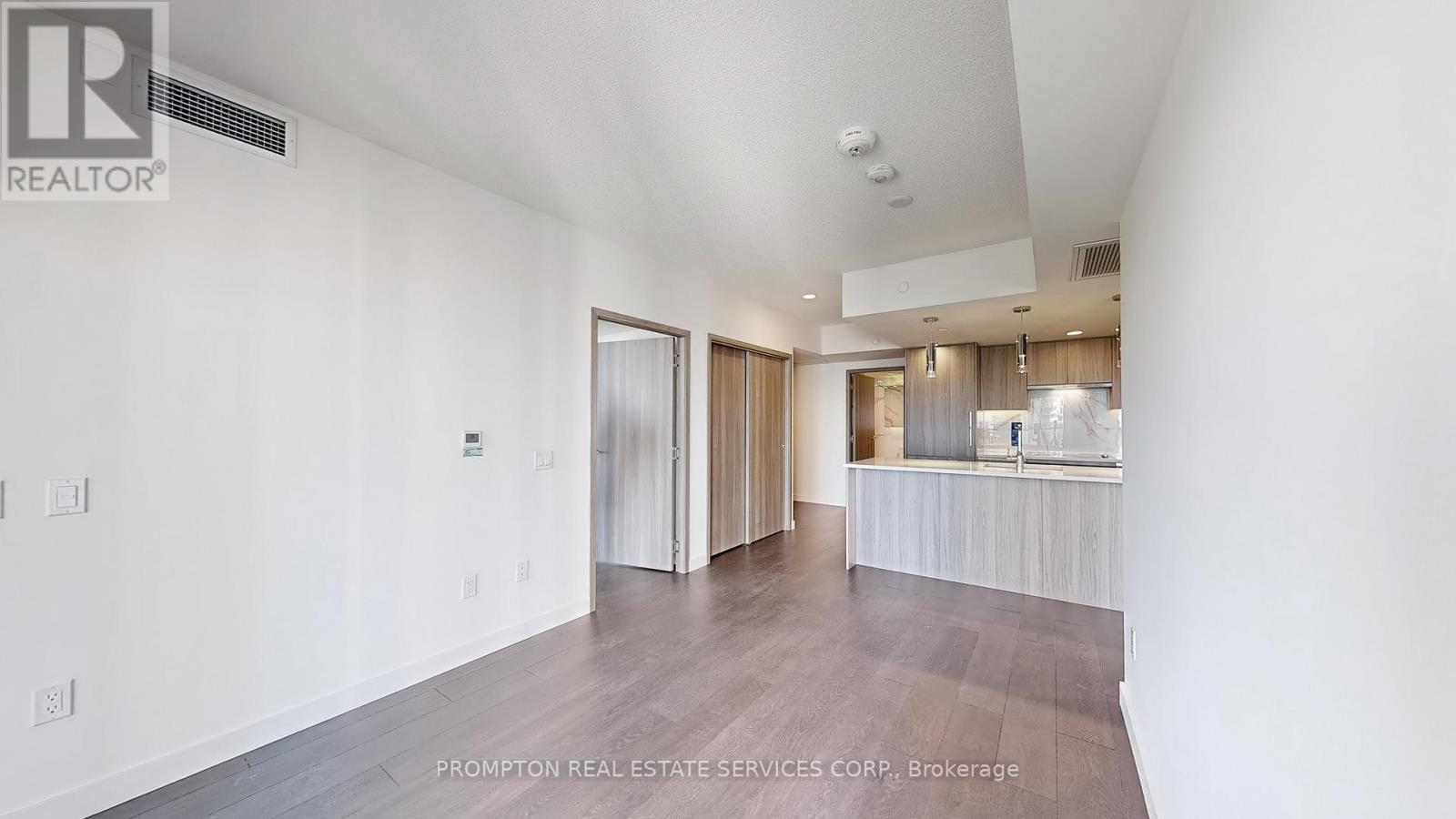 1608 - 3 Concord Cityplace Way, Toronto, Ontario  M5V 0X4 - Photo 5 - C12646480