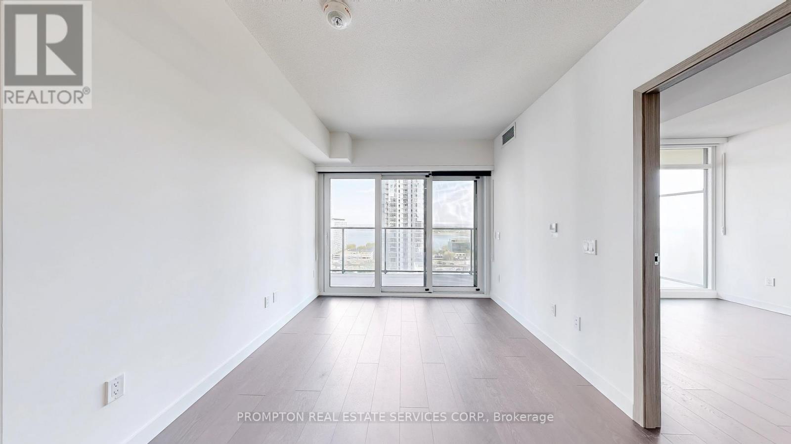 1608 - 3 Concord Cityplace Way, Toronto, Ontario  M5V 0X4 - Photo 7 - C12646480