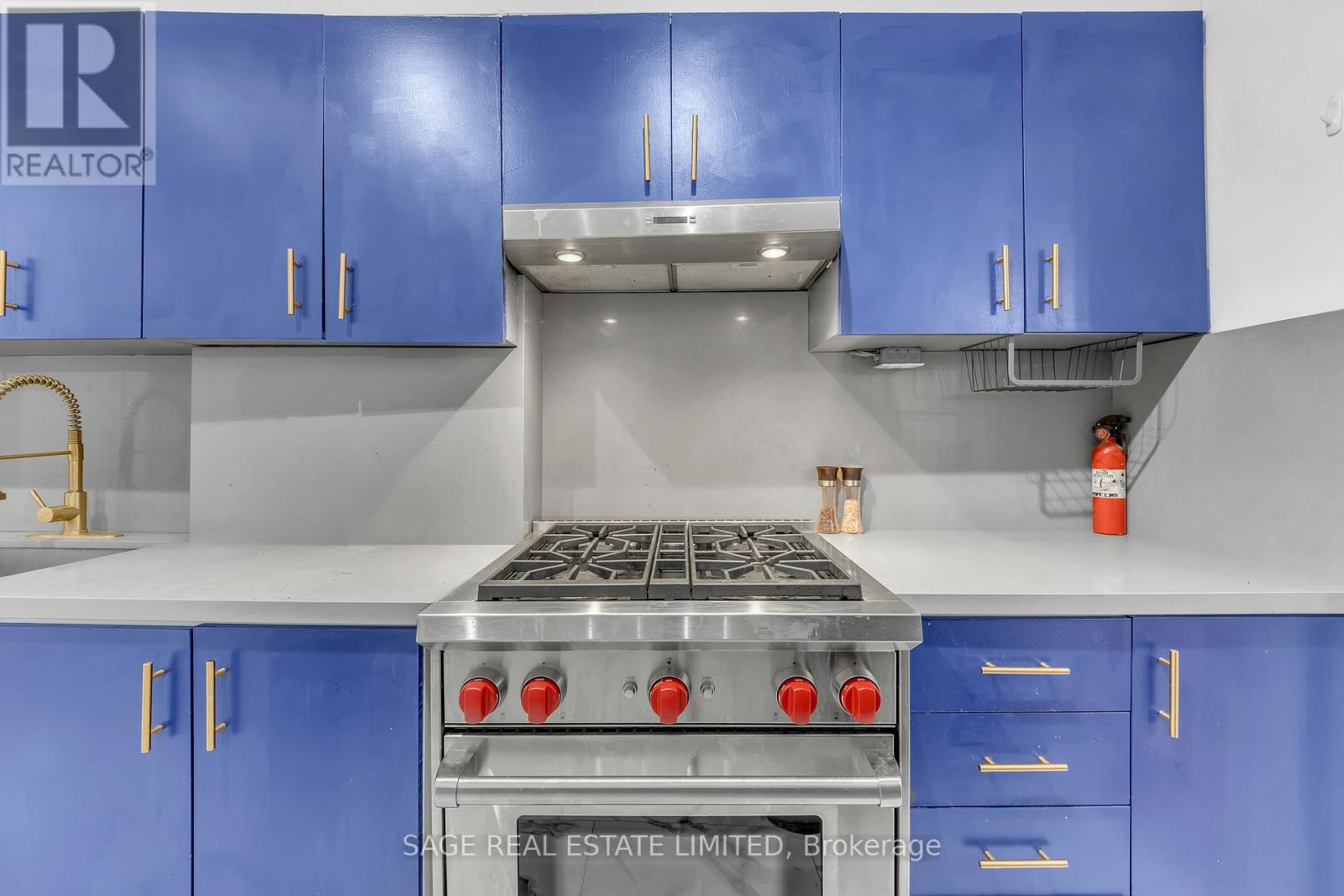 Upper - 1108 St. Clair Avenue W, Toronto, Ontario  M6E 1A7 - Photo 10 - C12646484