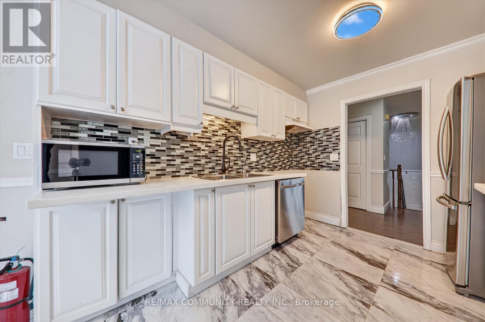 7 Eastwood Avenue N, Oshawa, Ontario  L1G 3Y5 - Photo 13 - E12646470