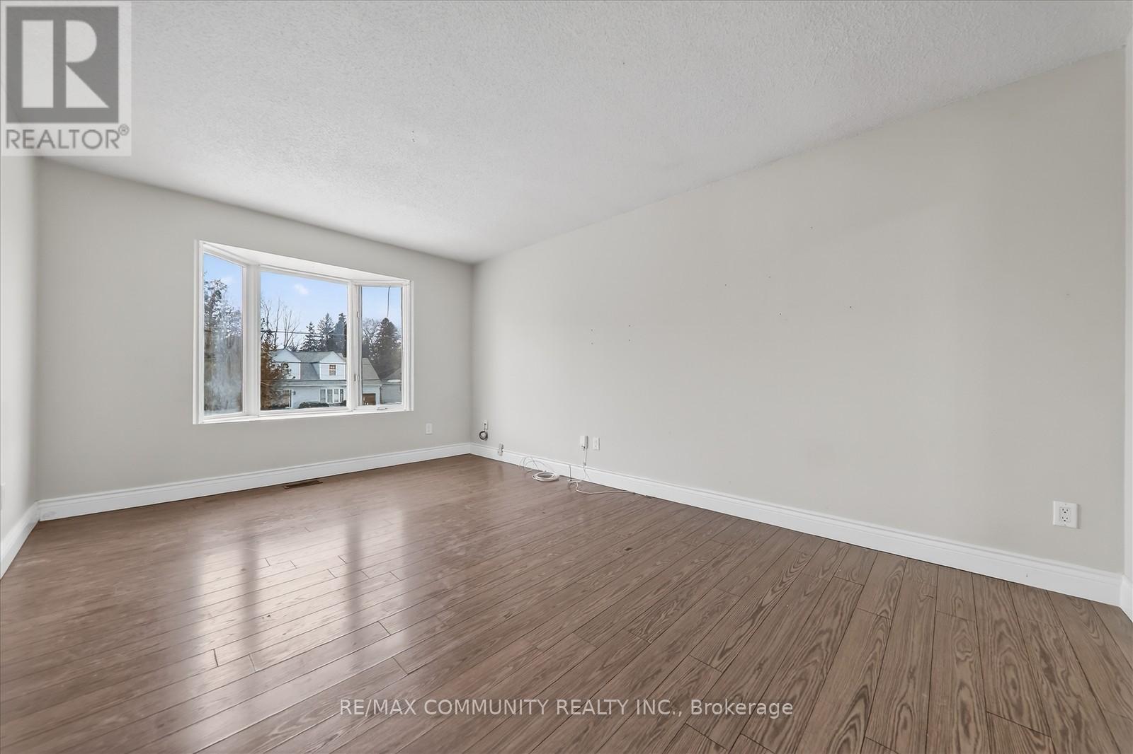 7 Eastwood Avenue N, Oshawa, Ontario  L1G 3Y5 - Photo 7 - E12646470