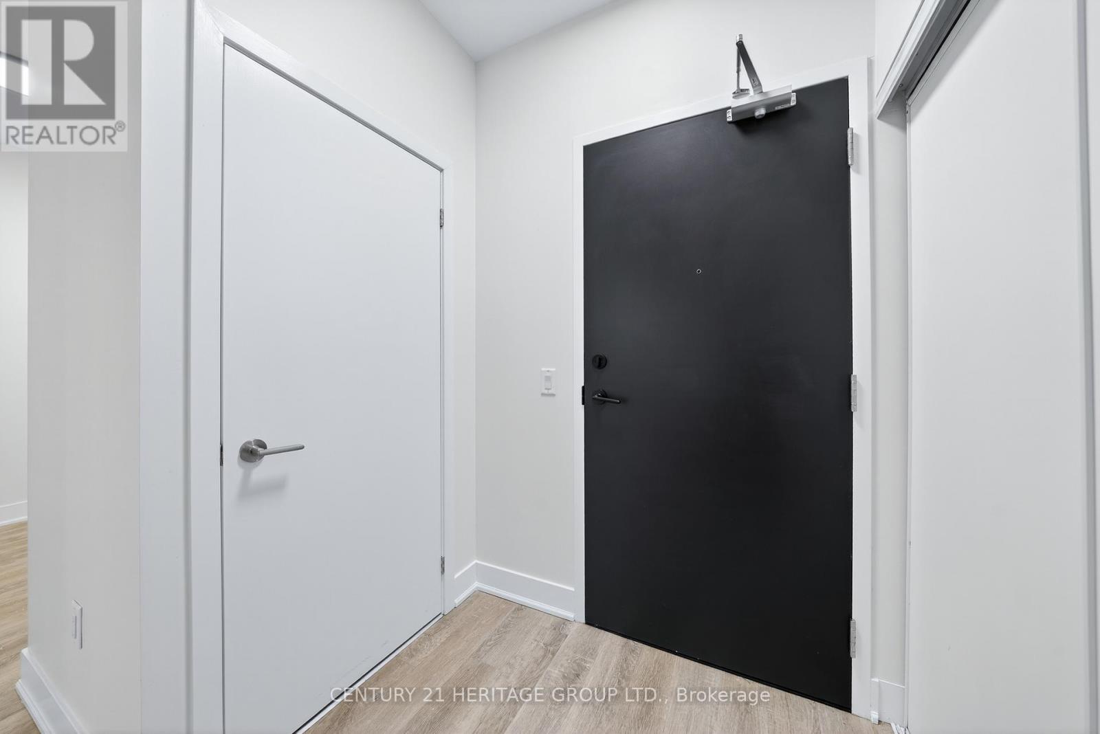 116 - 185 Deerfield Road, Newmarket, Ontario  L3Y 0G7 - Photo 5 - N12646388