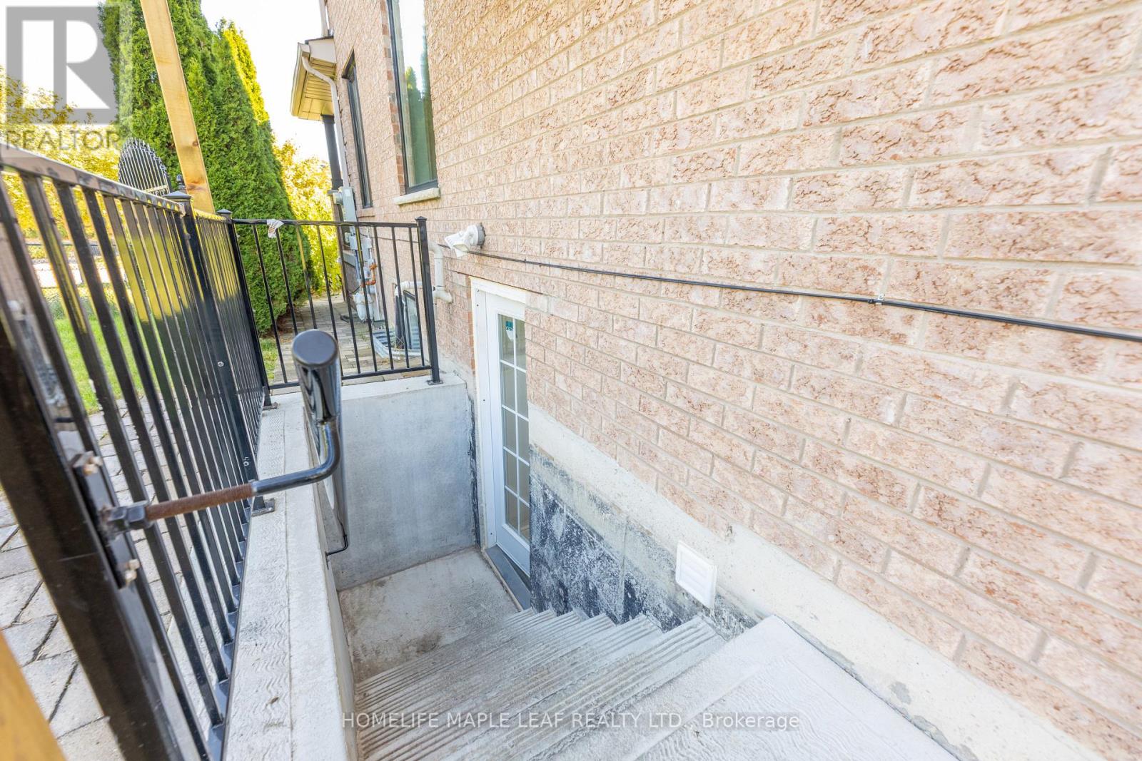 238 Devonsleigh Boulevard, Richmond Hill, Ontario  L4S 2P8 - Photo 42 - N12646414