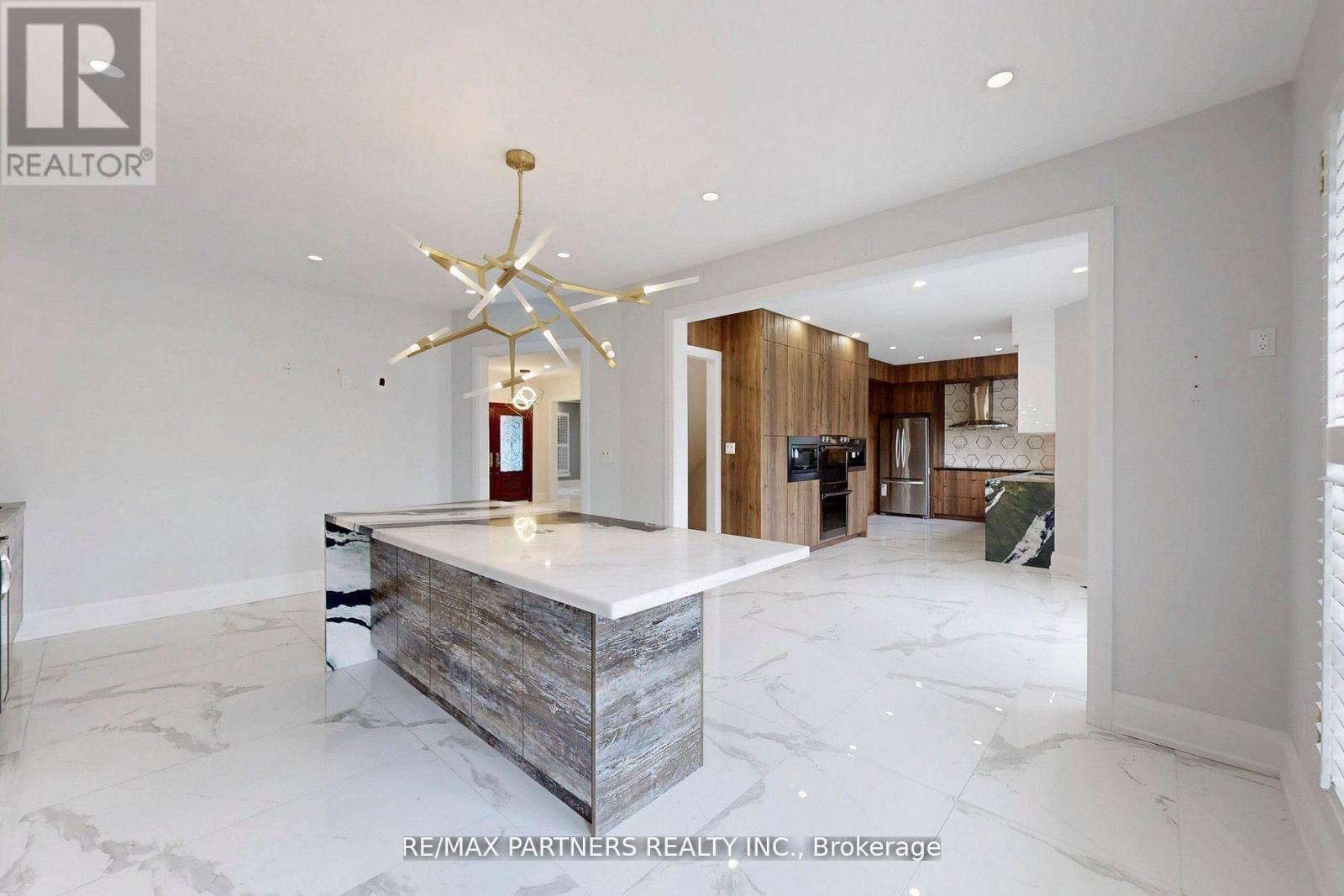 31 Eyer Drive, Markham, Ontario  L6C 1T8 - Photo 13 - N12646446