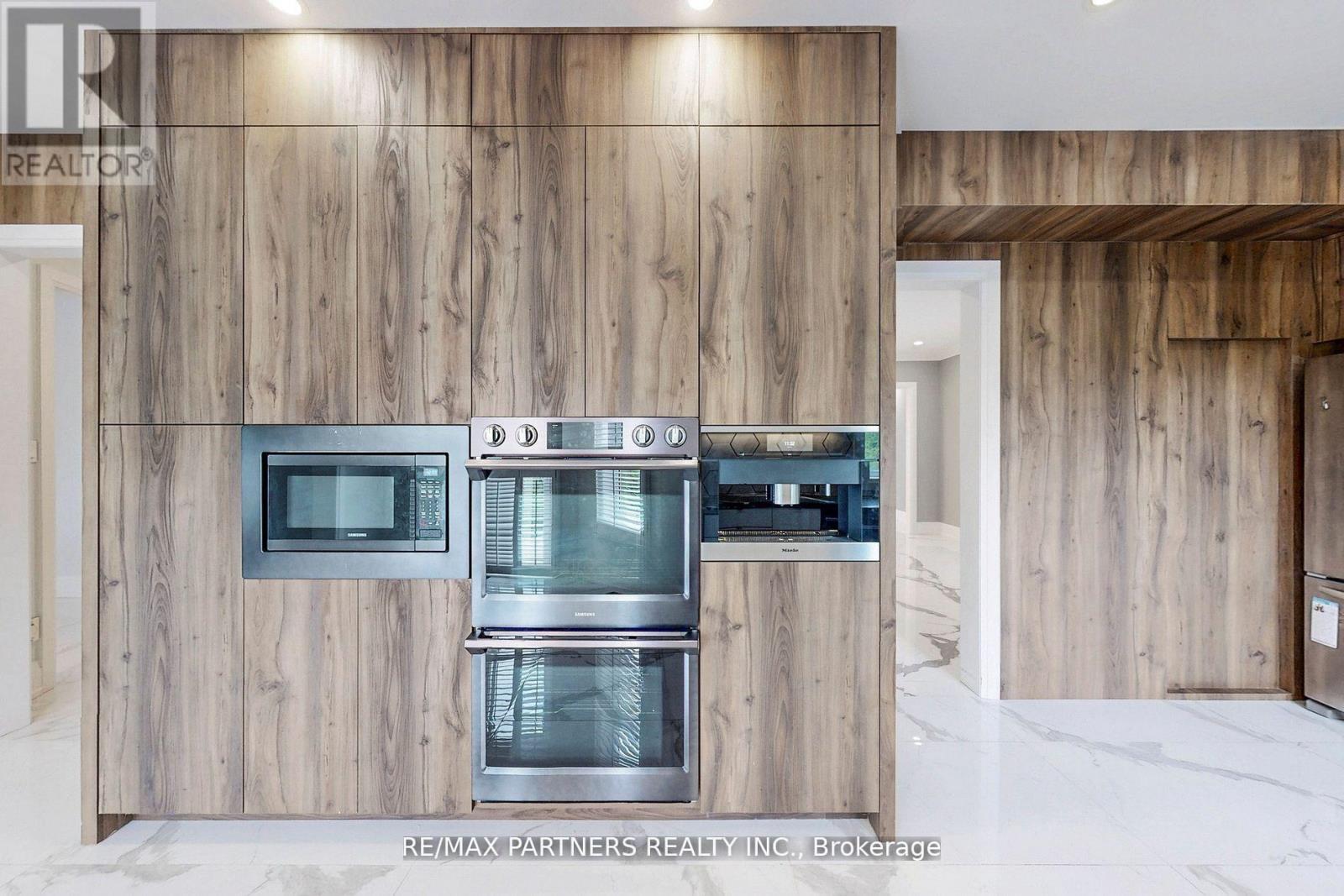 31 Eyer Drive, Markham, Ontario  L6C 1T8 - Photo 17 - N12646446