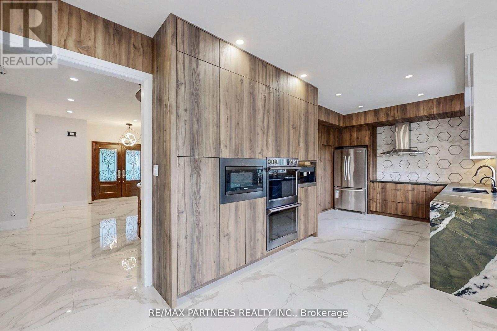 31 Eyer Drive, Markham, Ontario  L6C 1T8 - Photo 21 - N12646446