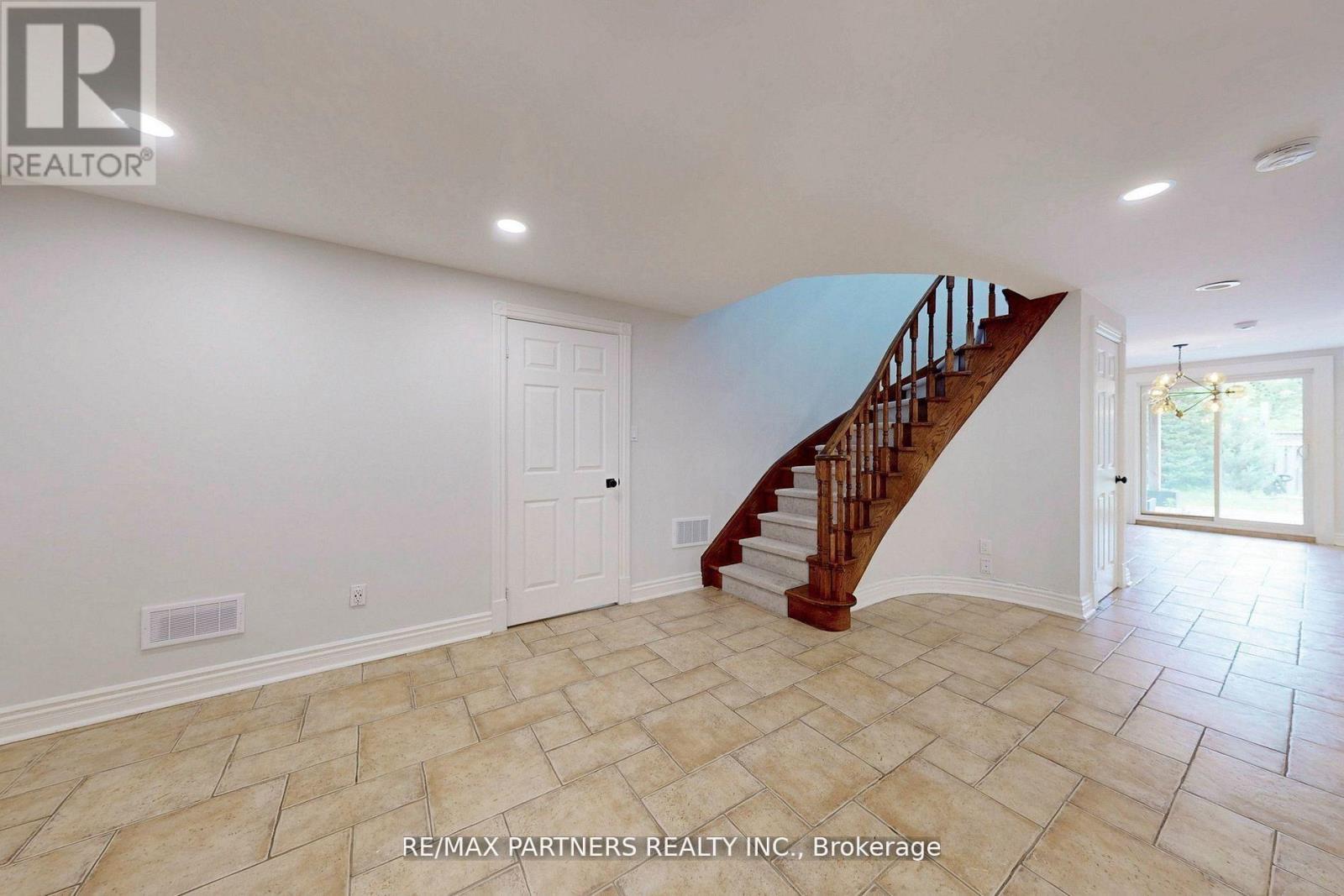 31 Eyer Drive, Markham, Ontario  L6C 1T8 - Photo 37 - N12646446