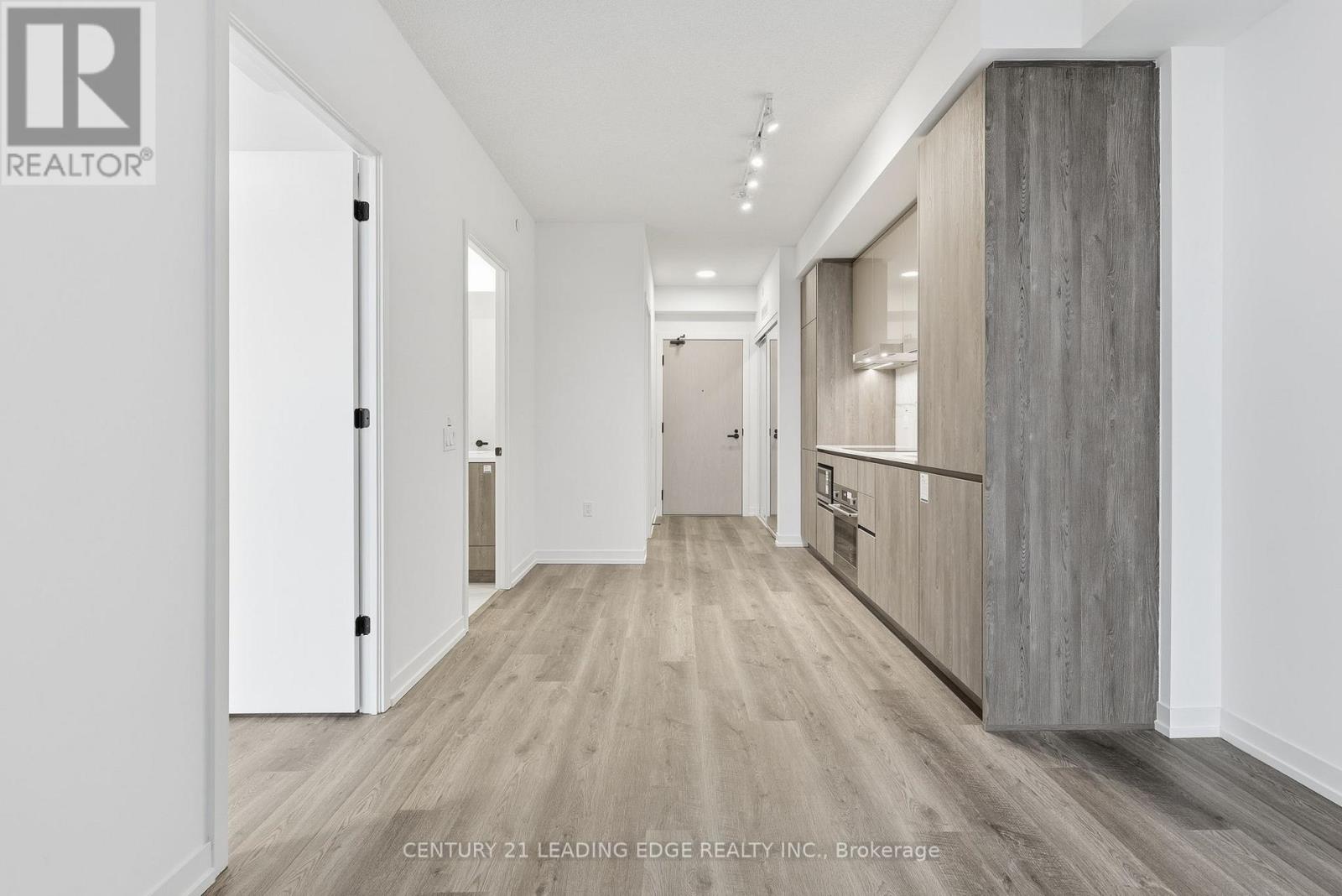 3211 - 8 Interchange Way, Vaughan, Ontario  L4K 5Z7 - Photo 10 - N12646456