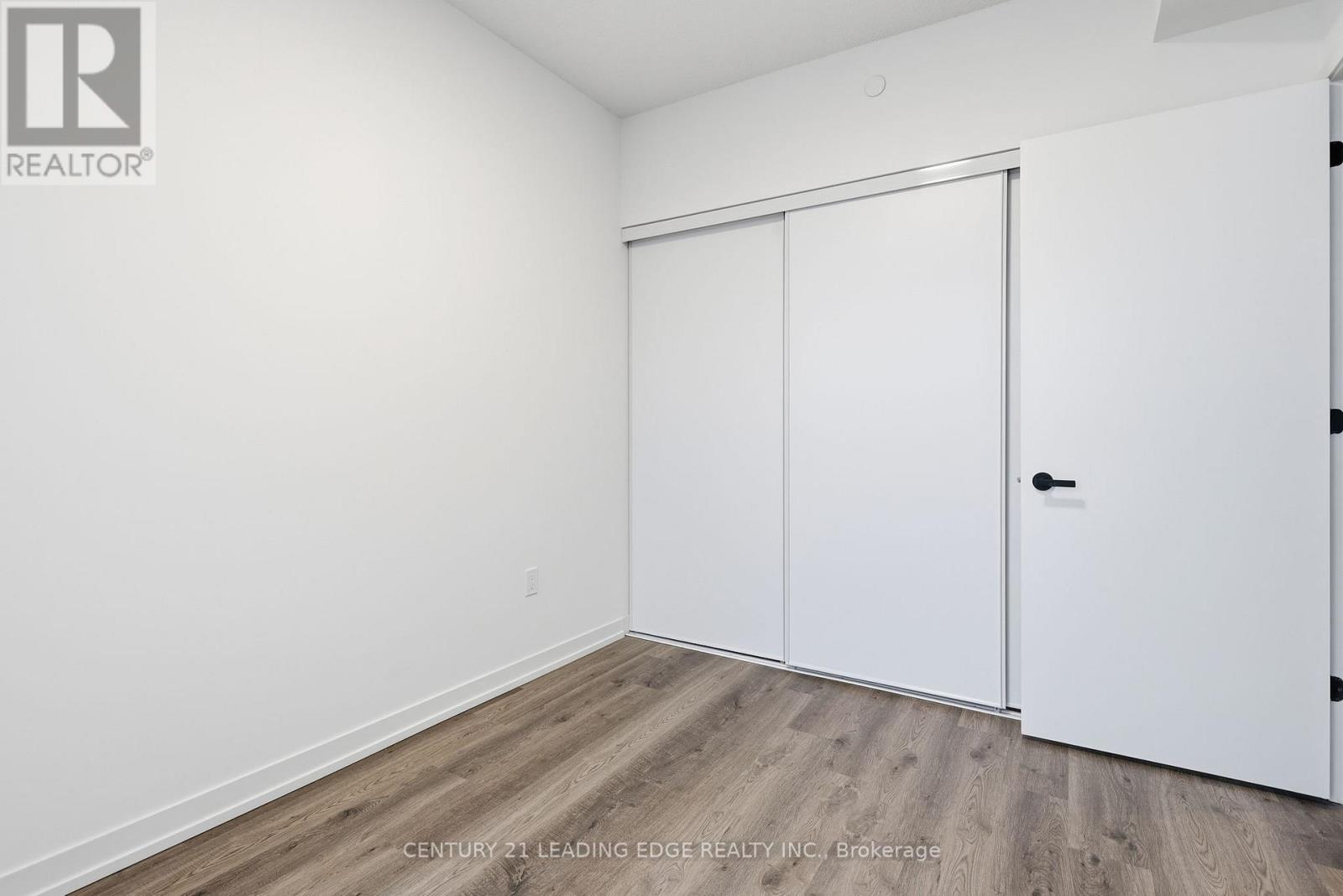 3211 - 8 Interchange Way, Vaughan, Ontario  L4K 5Z7 - Photo 12 - N12646456