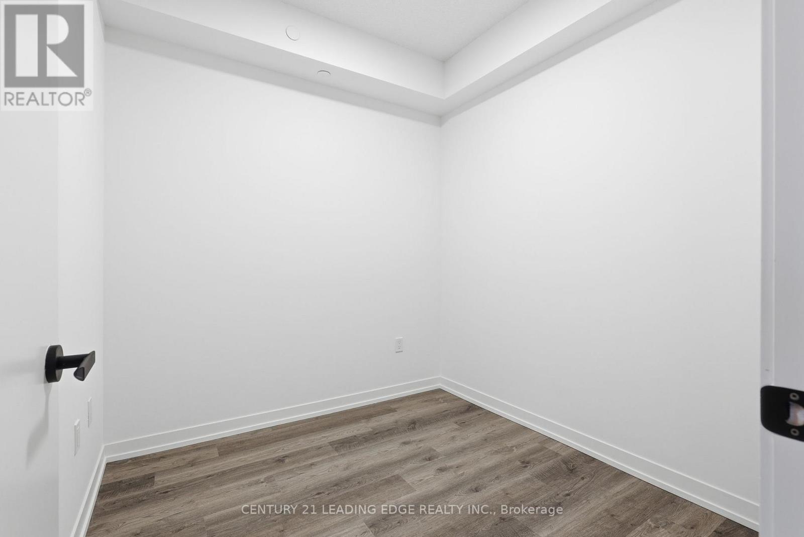 3211 - 8 Interchange Way, Vaughan, Ontario  L4K 5Z7 - Photo 14 - N12646456