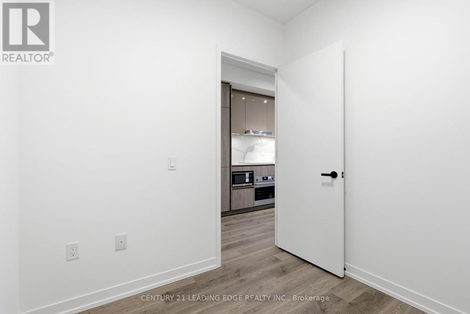 3211 - 8 Interchange Way, Vaughan, Ontario  L4K 5Z7 - Photo 15 - N12646456