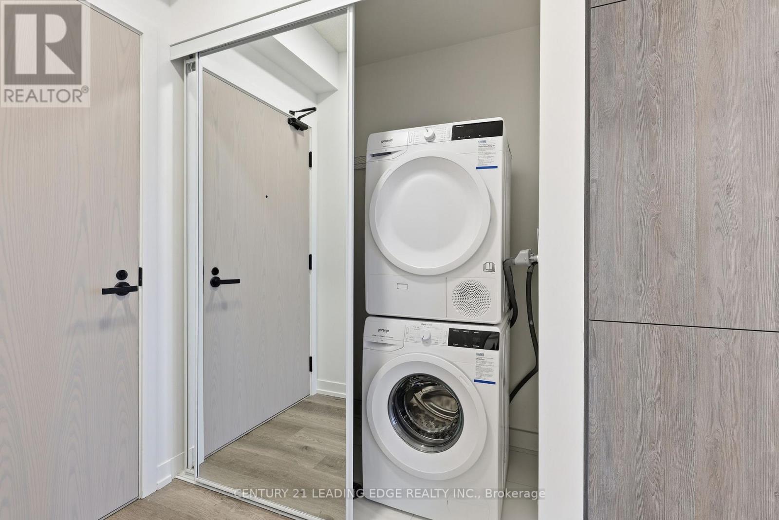 3211 - 8 Interchange Way, Vaughan, Ontario  L4K 5Z7 - Photo 16 - N12646456