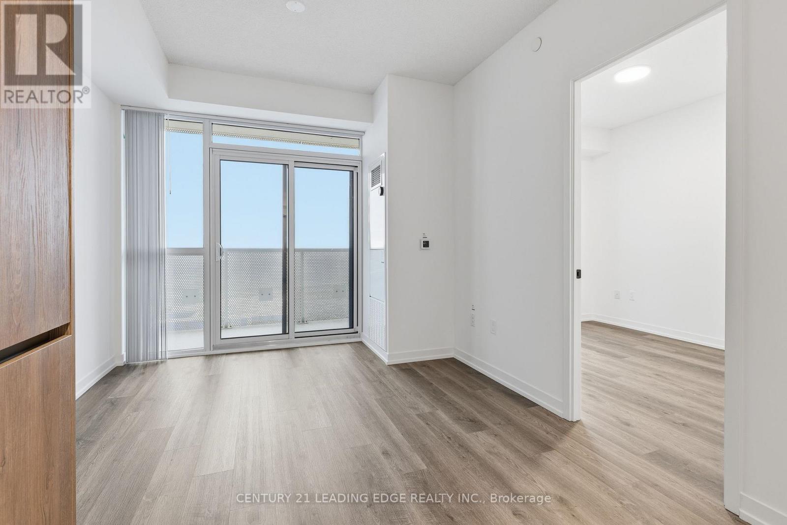 3211 - 8 Interchange Way, Vaughan, Ontario  L4K 5Z7 - Photo 9 - N12646456