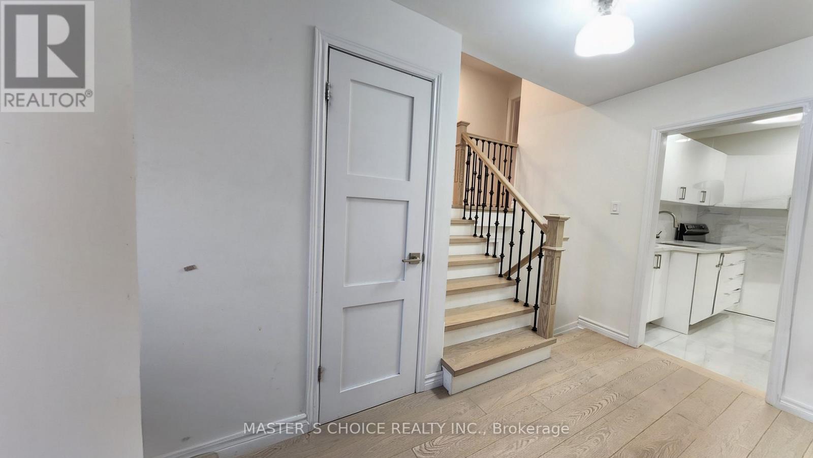 Upper - 26 Heatherington Drive, Toronto, Ontario  M1T 1N4 - Photo 14 - E12570264