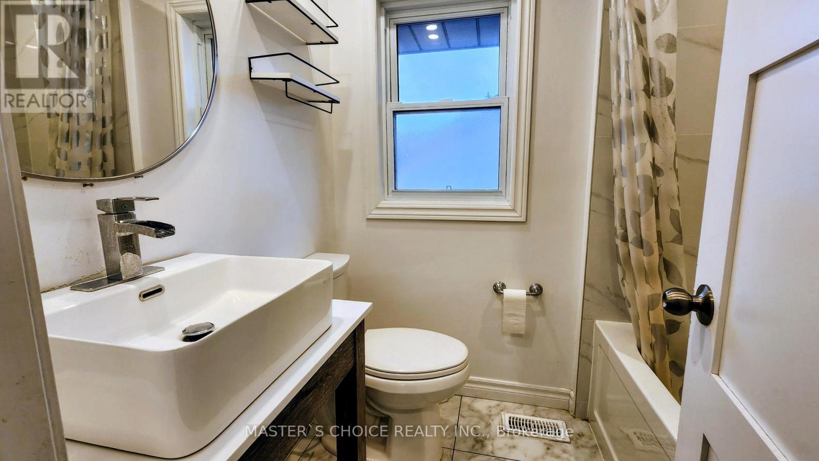 Upper - 26 Heatherington Drive, Toronto, Ontario  M1T 1N4 - Photo 18 - E12570264