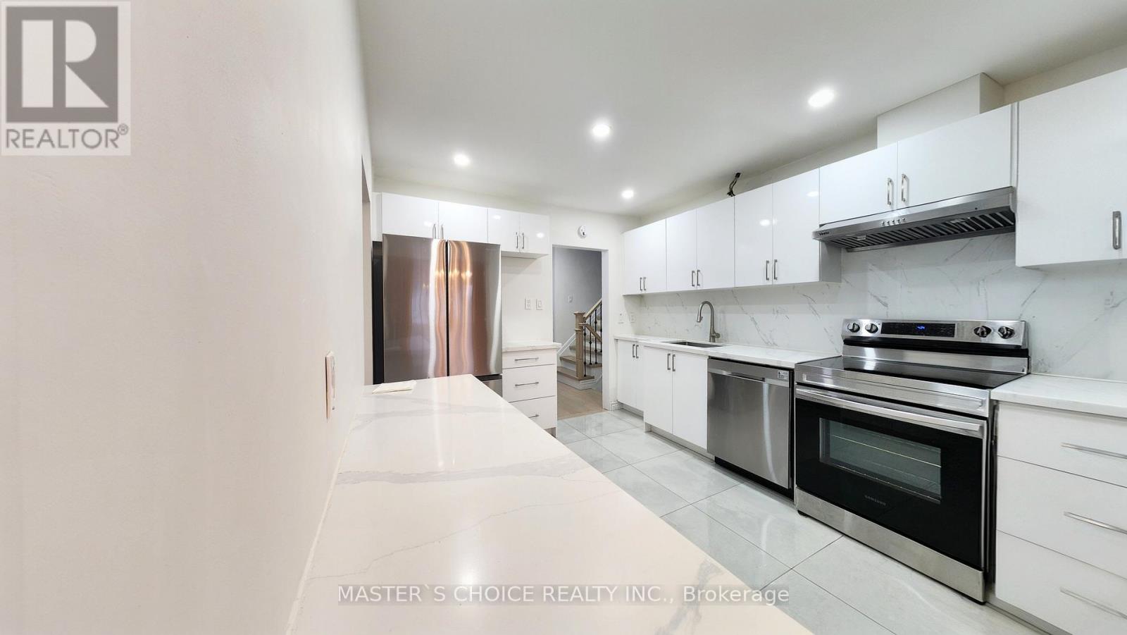 Upper - 26 Heatherington Drive, Toronto, Ontario  M1T 1N4 - Photo 6 - E12570264