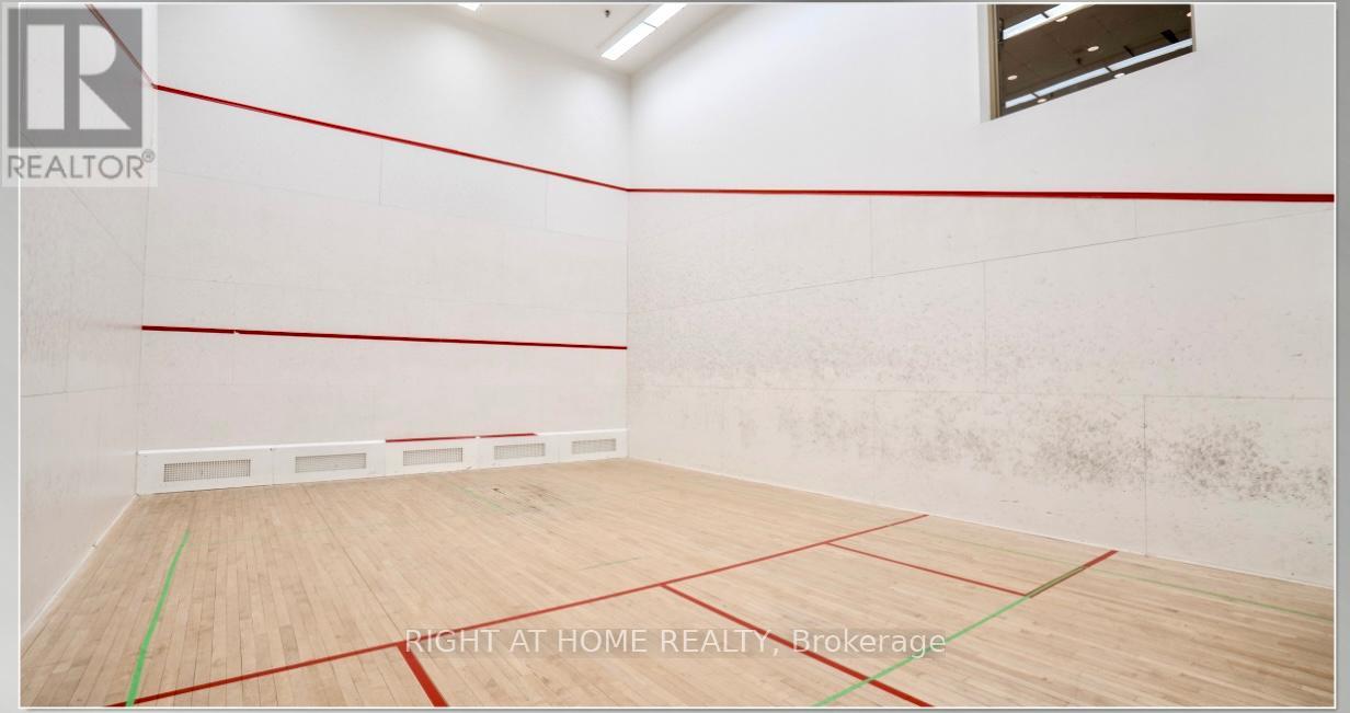 50 Eglinton Avenue, Mississauga, Ontario  L5R 3P5 - Photo 22 - W12646384