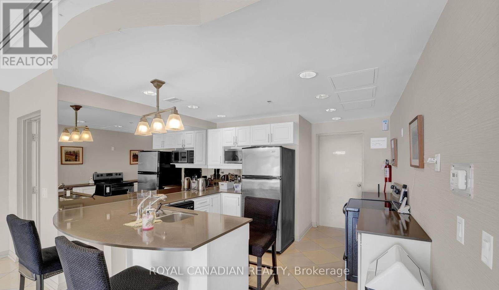 1012 - 220 Forum Drive N, Mississauga, Ontario  L4Z 4K1 - Photo 6 - W12646396