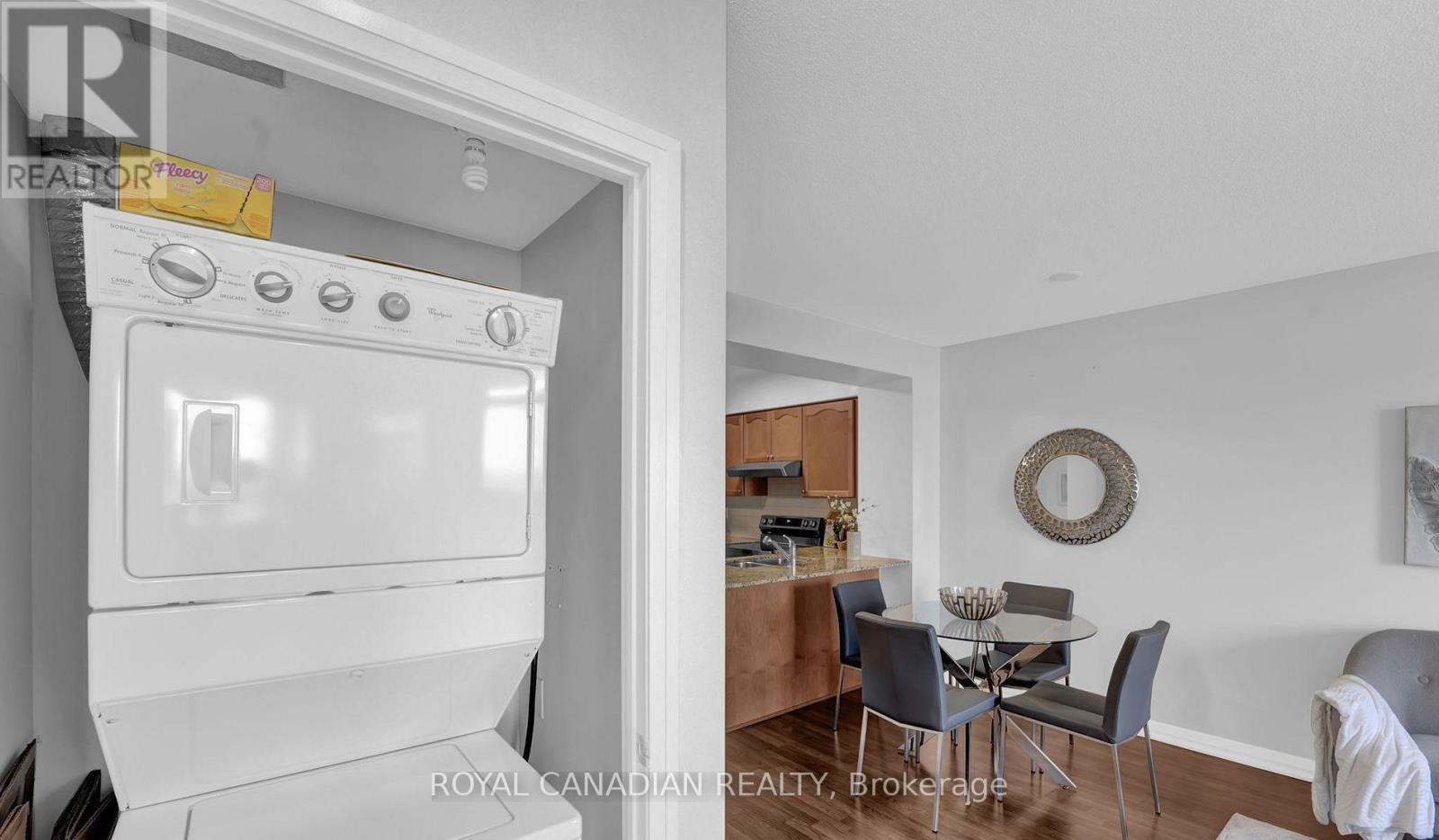 1012 - 220 Forum Drive N, Mississauga, Ontario  L4Z 4K1 - Photo 7 - W12646396