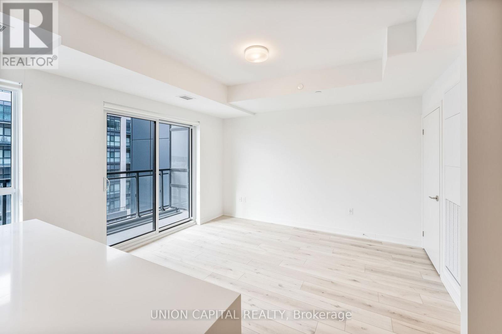 618 - 395 Dundas Street W, Oakville, Ontario  L6M 5R8 - Photo 12 - W12646402