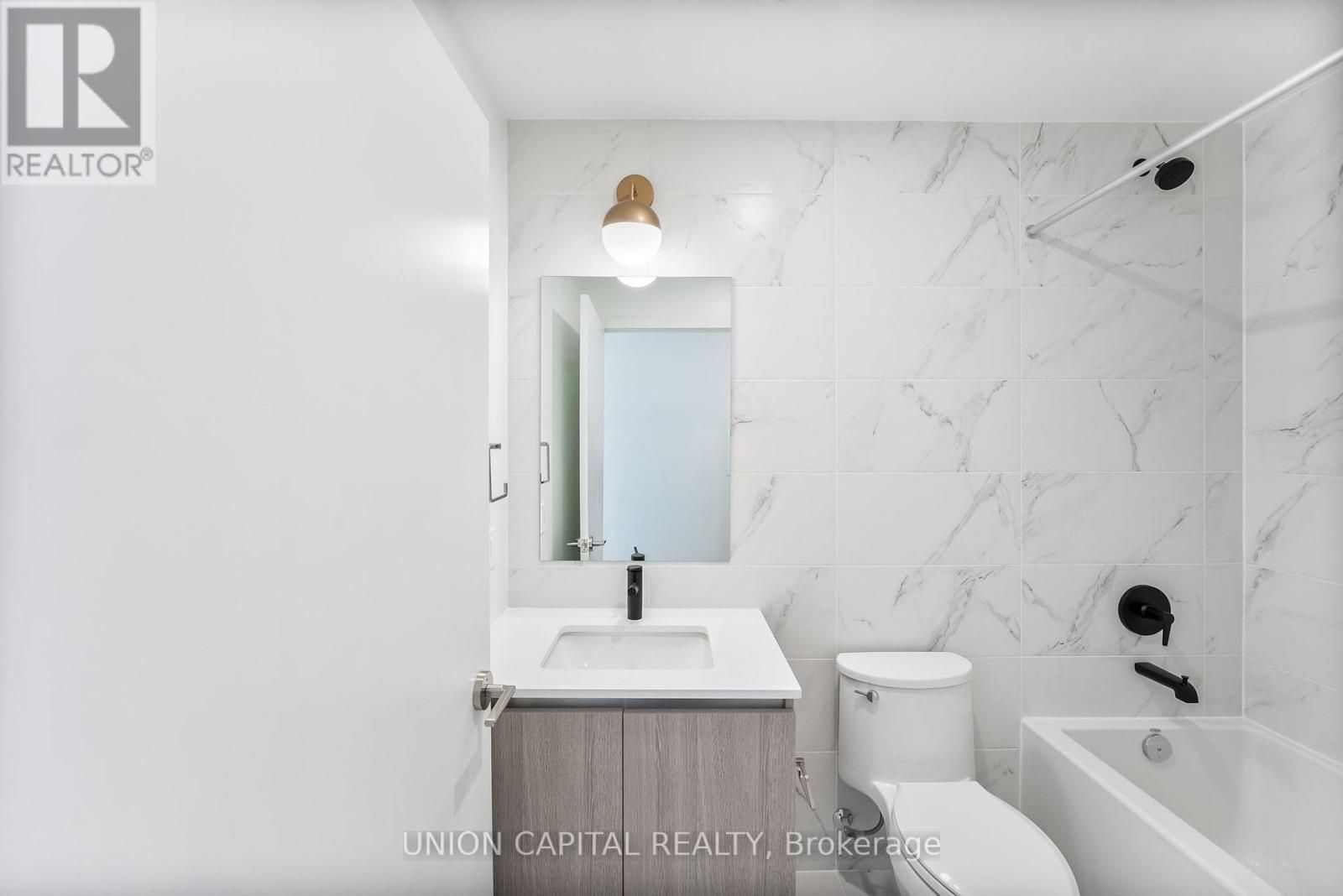 618 - 395 Dundas Street W, Oakville, Ontario  L6M 5R8 - Photo 17 - W12646402