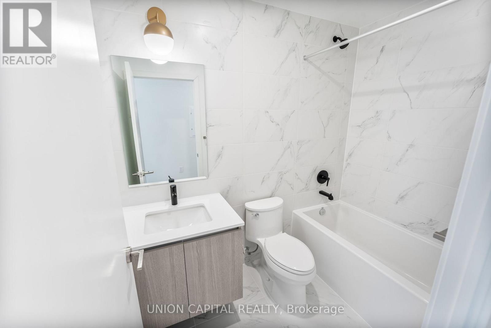 618 - 395 Dundas Street W, Oakville, Ontario  L6M 5R8 - Photo 19 - W12646402