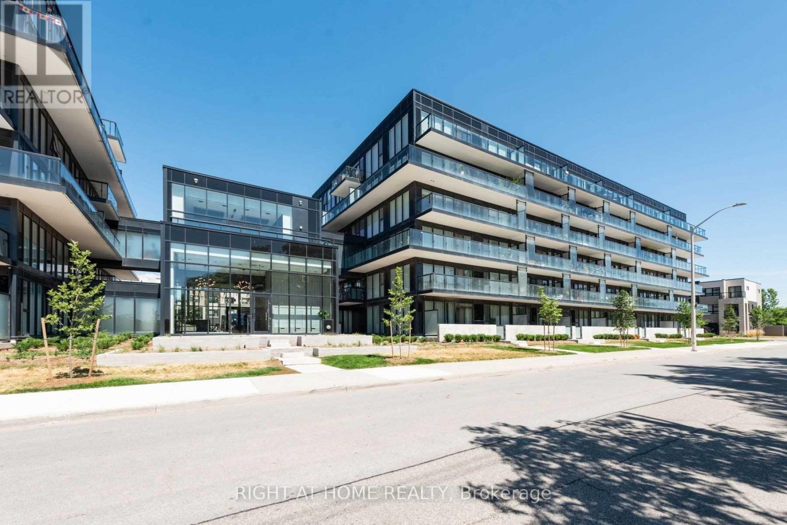 B619 - 1119 Cooke Boulevard, Burlington, Ontario  L7T 0C7 - Photo 2 - W12646418