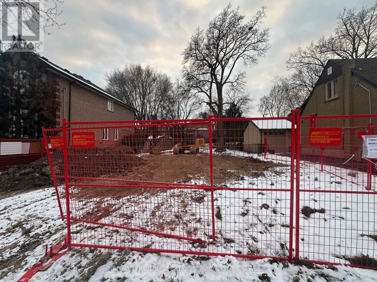 226 Martin Grove Road, Toronto, Ontario  M9B 4L4 - Photo 4 - W12646426