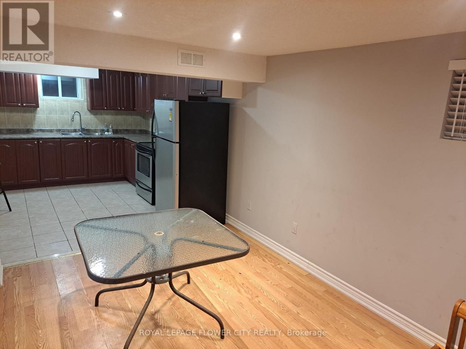 Basement - 34 Ashwood Crescent, Brampton, Ontario  L6T 1M2 - Photo 2 - W12646434