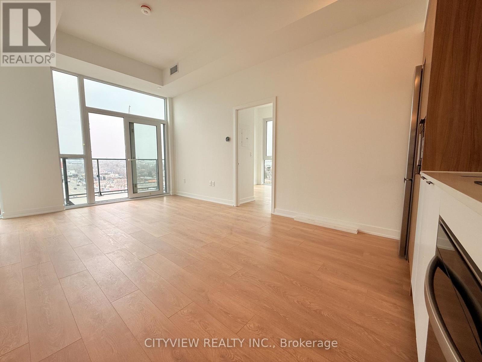 815 - 1037 The Queensway, Toronto, Ontario  M8Z 6C7 - Photo 5 - W12646444