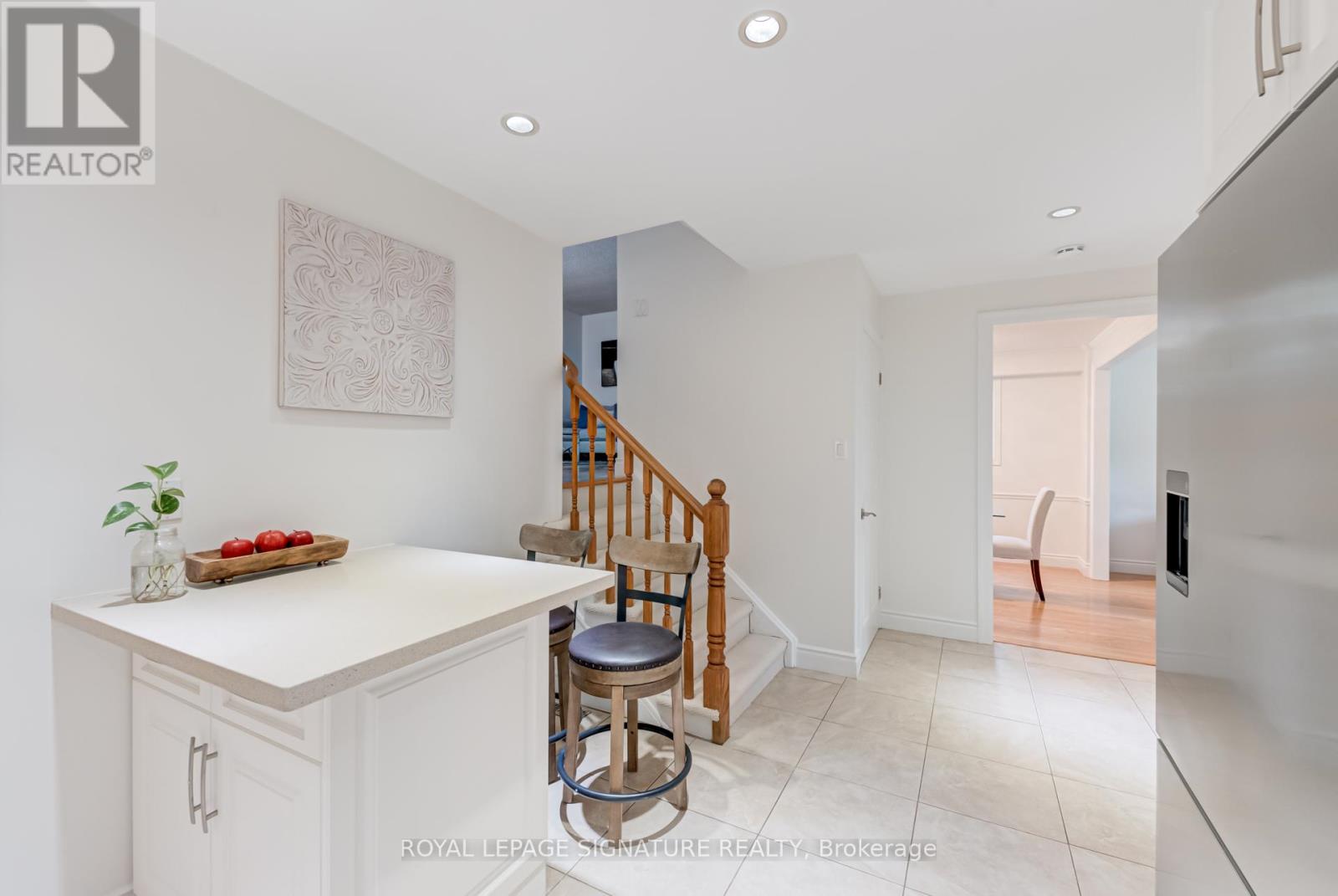 1481 Otis Avenue, Mississauga, Ontario  L5C 2R8 - Photo 13 - W12646448