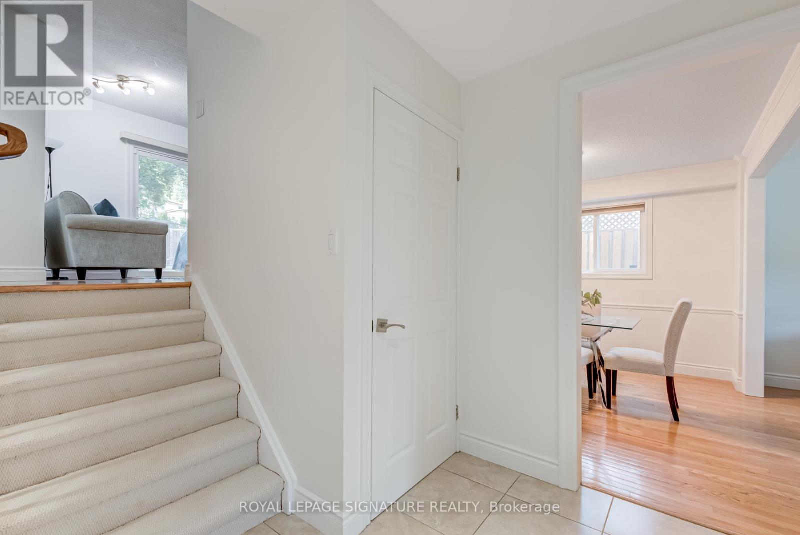 1481 Otis Avenue, Mississauga, Ontario  L5C 2R8 - Photo 18 - W12646448