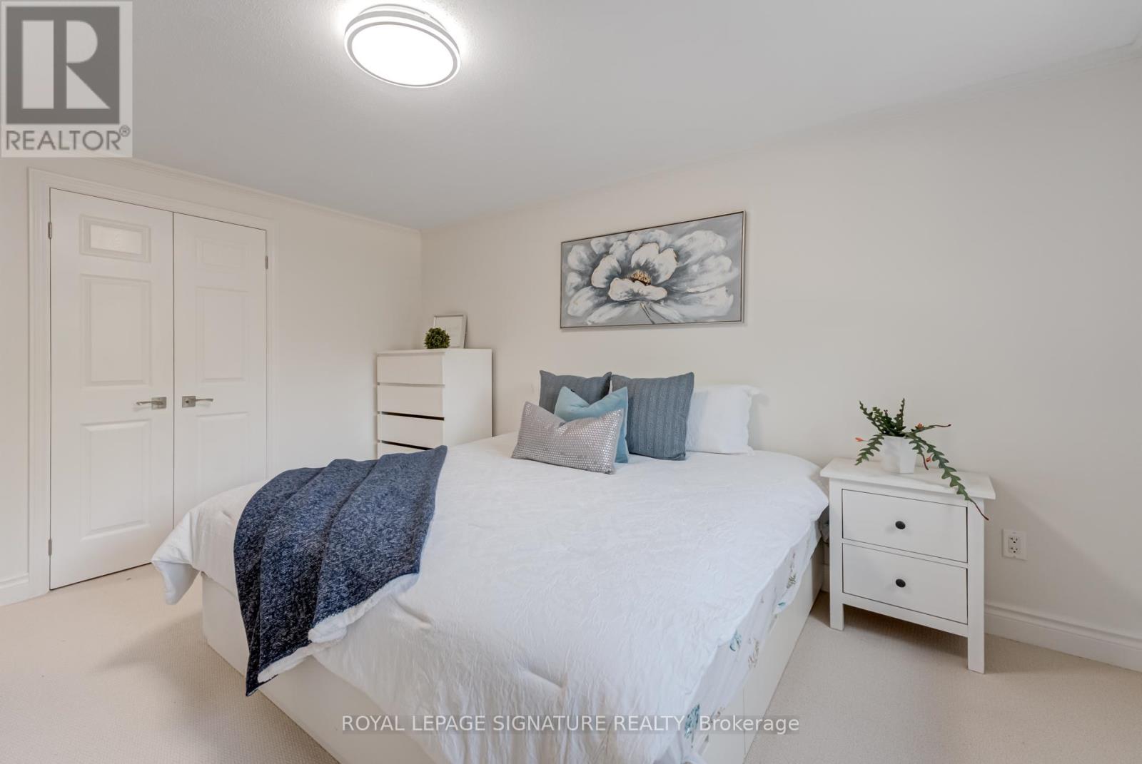 1481 Otis Avenue, Mississauga, Ontario  L5C 2R8 - Photo 34 - W12646448