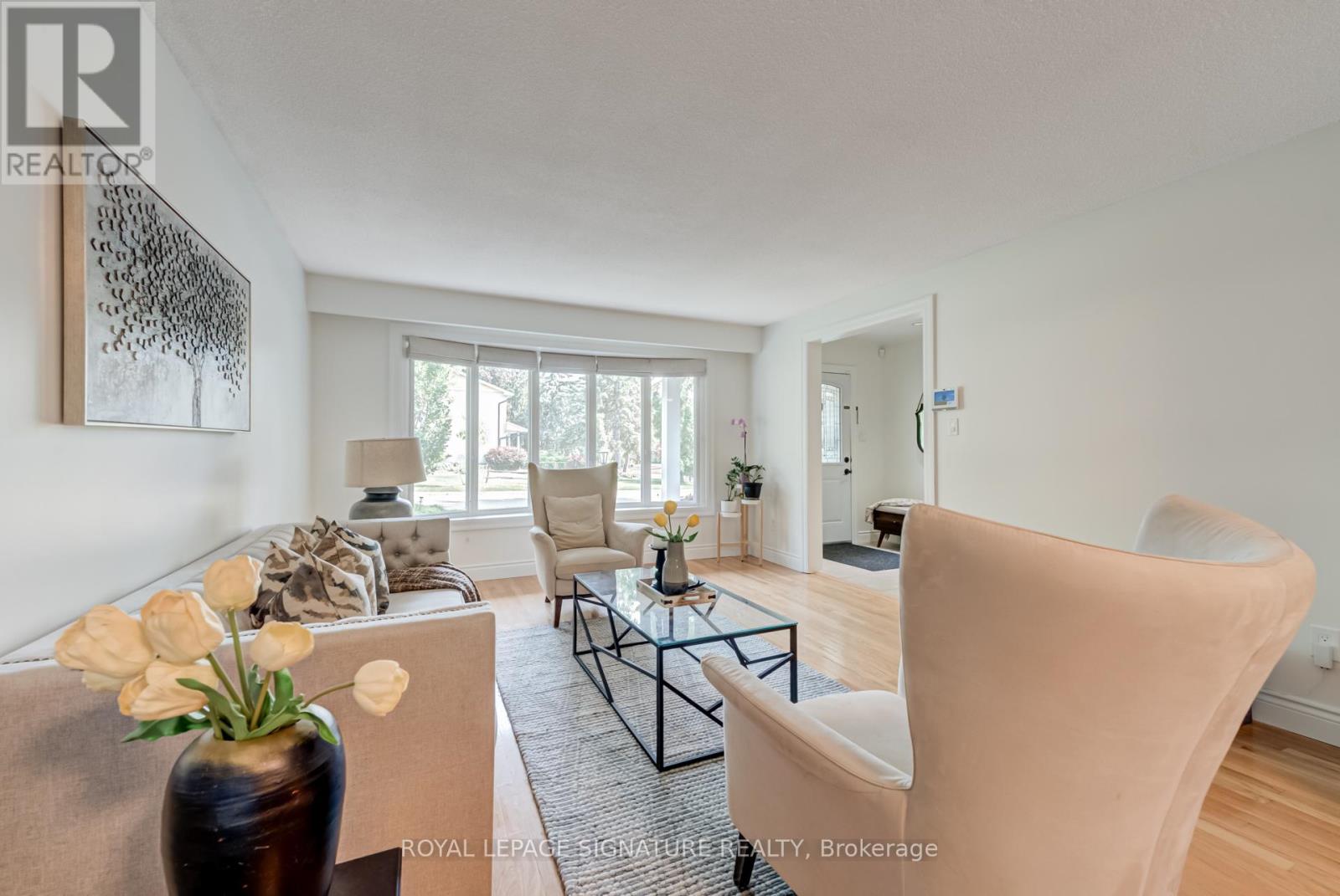 1481 Otis Avenue, Mississauga, Ontario  L5C 2R8 - Photo 8 - W12646448