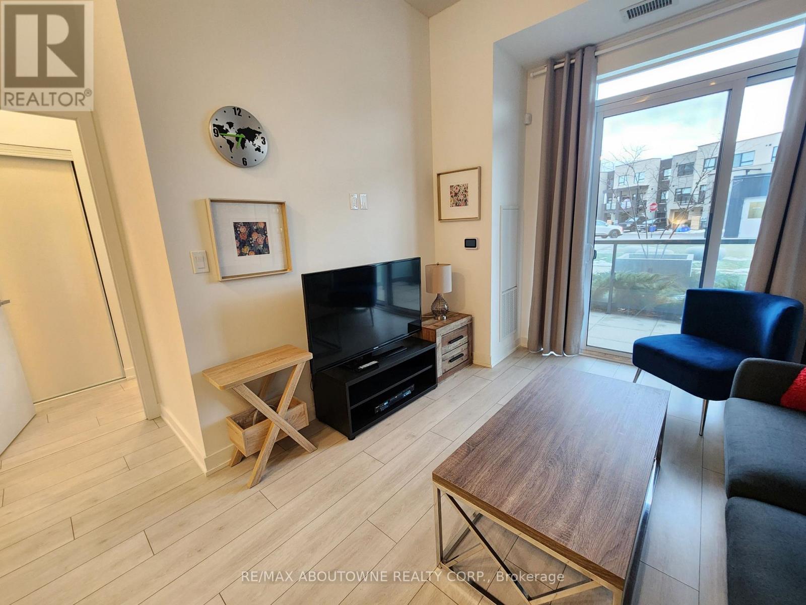 101 - 3210 Dakota Common, Burlington, Ontario  L7M 2A8 - Photo 13 - W12646486